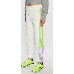 Tally Weijl - Spodnie. Szare spodnie materiałowe TALLY WEIJL, na co dzień, bez wzorów, z bawełny. W wyprzedaży za 49.90 zł.