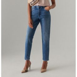 Jeansy mom fit z wysokim stanem - Granatowy. Jeansy Mohito. Za 119.99 zł.