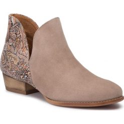 Botki MACIEJKA - 04091-04/00-5 Beż. Brązowe botki Maciejka, bez wzorów, ze skóry, bez obcasa, bez zapięcia. Za 269.00 zł.