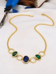Pierres de Jade Pozłacany naszyjnik z elementami ozdobnymi - dł. 45 cm rozmiar: onesize. Niebieskie naszyjniki Pierres de Jade, z szafirem, pozłacane. Za 64.45 zł.
