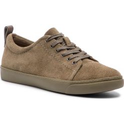 Tenisówki CLARKS - Glove Echo 261392734 Khaki Suede. Trampki Clarks. W wyprzedaży za 209.00 zł.