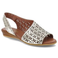 Złote Sandały Artiker Modne Obuwie Damskie. Żółte sandały Artiker, w ażurowe wzory, ze skóry, eleganckie, bez obcasa, na koturnie, bez zapięcia. Za 199.00 zł.