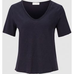 Rich & Royal Koszulka w kolorze granatowym rozmiar: XS. Niebieskie bluzki Rich & Royal, xs, bez wzorów, z bawełny, bez kołnierzyka, bez ramiączek. Za 46.00 zł.
