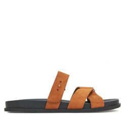 Klapki DeeZee. Brązowe klapki DeeZee, bez wzorów, bez obcasa. Za 83.99 zł.