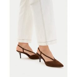 Szpilki Tamaris. Brązowe szpilki Tamaris, bez wzorów, bez obcasa, na szpilce, bez zapięcia. Za 238.99 zł.