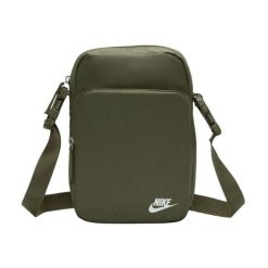 Saszetka na ramię Nike Nk Heritage Crossbody. Zielone torby na ramię Nike, bez wzorów, sportowe, na ramię, bez dodatków. Za 110.99 zł.