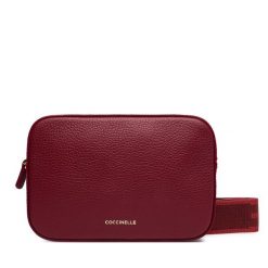 Torebka Coccinelle. Czerwone listonoszki Coccinelle, bez wzorów, bez dodatków. Za 799.99 zł.