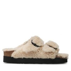 Klapki Birkenstock. Brązowe klapki Birkenstock, bez wzorów, bez obcasa. Za 629.99 zł.