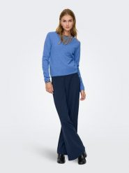 ONLY Sweter w kolorze niebieskim rozmiar: S. Niebieskie swetry Only, s, bez wzorów, z materiału, bez ramiączek. Za 60.99 zł.