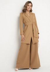 Ciemnobeżowa Marynarka Sukienkowa z Paskiem i Usztywnionymi Ramionami Etinella. Brązowe marynarki i żakiety Born2be, l, bez wzorów, z jeansu, klasyczne. Za 119.99 zł.