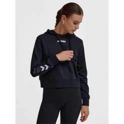 Bluza damska z kapturem Hummel Elemental. Czarne bluzy Hummel, bez wzorów, z kapturem. Za 170.00 zł.