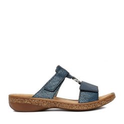 Klapki Rieker. Niebieskie klapki Rieker, bez wzorów, bez obcasa. Za 289.99 zł.