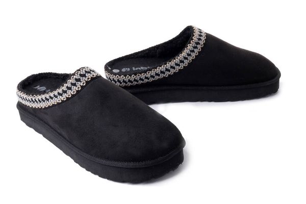 INBLU FX-21 014 czarny, kapcie damskie. Czarne obuwie domowe Inblu, bez wzorów, bez zapięcia. Za 73.74 zł.