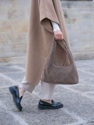 Maison héritage PARIS Skórzana torebka "Isar" w kolorze szarobrązowym - 36 x 16 x 11 cm rozmiar: onesize. Brązowe torby na ramię Maison héritage PARIS, bez wzorów, z materiału, na ramię, bez dodatków. Za 342.60 zł.