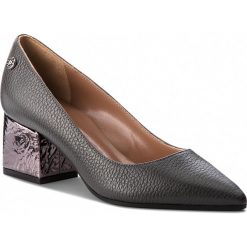 Półbuty POLLINI - SA10165G16TE102A W.Shoe. Szare czółenka Pollini, bez wzorów, ze skóry, bez obcasa, na obcasie, bez zapięcia. W wyprzedaży za 739.00 zł.