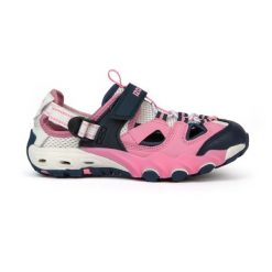 Sandały Frosty K V4 wodoodporne, regulowane, z antypoślizgową podeszwą. Czerwone sandały Izas, bez wzorów, sportowe, bez obcasa, bez zapięcia. W wyprzedaży za 252.13 zł.