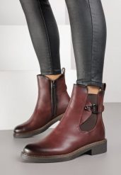 Bordowe Botki Sztyblety z Ozdobnym Paseczkiem i Klamrą Hanirae. Czerwone botki Born2be, bez wzorów, z jeansu, bez obcasa, na płaskiej podeszwie, bez zapięcia. Za 179.99 zł.