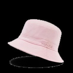 Bucket Hat WINGS UNLEASH bawełniany kapelusz PINK. Czerwone kapelusze Wings, bez wzorów, z bawełny. Za 49.90 zł.