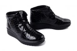 JOSEF SEIBEL 55358 VL006 100 Calais 88 schwarz, trzewiki damskie. Czarne botki Josef Seibel, bez wzorów, ze skóry, bez obcasa, bez zapięcia. Za 489.90 zł.