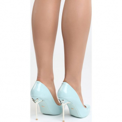 Niebieskie Szpilki Daydreaming. Niebieskie szpilki Born2be, bez wzorów, z lakierowanej skóry, wizytowe, ze szpiczastym noskiem, bez obcasa, na szpilce, bez zapięcia. Za 39.99 zł.