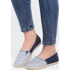 Granatowe Espadryle Cherry Cake. Czerwone espadryle Born2be, bez wzorów, bez obcasa, na płaskiej podeszwie, bez zapięcia. Za 29.99 zł.