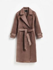 Płaszcz z imitacji zamszu - brązowy. Brązowe płaszcze Reserved, l, bez wzorów, bez kaptura. Za 359.99 zł.