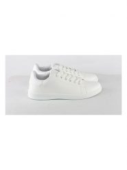 C'M Sneakersy w kolorze białym rozmiar: 37. Białe trampki C'M, bez wzorów, z materiału, bez zapięcia. Za 105.88 zł.