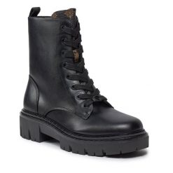 Botki Guess. Czarne botki Guess, z aplikacjami, bez obcasa, na płaskiej podeszwie, bez zapięcia. Za 749.99 zł.