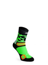 Skarpety turystyczne X-Socks Hike Discover Crew. Zielone skarpety X Socks, bez wzorów, z materiału. Za 102.29 zł.