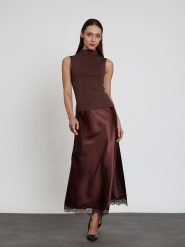 BGN Top w kolorze brązowym rozmiar: 40. Brązowe topy BGN, bez wzorów, bez kołnierzyka, bez ramiączek. Za 127.95 zł.