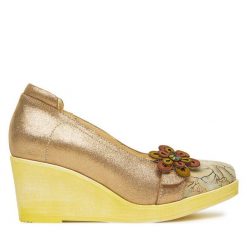 Półbuty Laura Vita. Żółte czółenka Laura Vita, bez wzorów, bez obcasa, na koturnie, bez zapięcia. Za 249.99 zł.