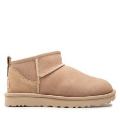 Śniegowce Ugg. Brązowe trapery i śniegowce UGG. Za 769.99 zł.