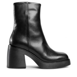 Botki Vagabond Shoemakers. Czarne botki Vagabond Shoemakers, bez wzorów, bez obcasa, na słupku, bez zapięcia. Za 779.99 zł.