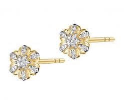 Kolczyki z żółtego złota z brylantami - kwiatki - 0,10 ct - próba 375. Żółte kolczyki Apart, z brylantem, złote. W wyprzedaży za 1,393.00 zł.