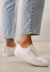 Beżowe Minimalistyczne Tenisówki z Imitacji Skóry z Drobną Perforacją Lalosa. Brązowe trampki Born2be, bez wzorów, z dzianiny, bez zapięcia. Za 59.99 zł.