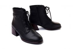 RIEKER 79301-00 black, trzewiki damskie. Czarne botki Rieker, na zimę, bez wzorów, bez obcasa, na obcasie, bez zapięcia. Za 419.90 zł.