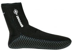 Kapcie Beuchat Sirocco Open 5 mm. Czarne obuwie domowe BEUCHAT, bez wzorów, z neoprenu, bez zapięcia. Za 150.90 zł.