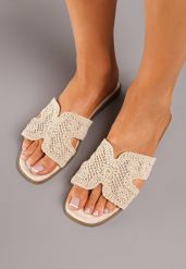 Beżowe Ażurowe Klapki na Płaskiej Podeszwie w Stylu Boho Gilaria. Brązowe klapki Renee, z aplikacjami, z tkaniny, bez obcasa, na płaskiej podeszwie. Za 59.99 zł.