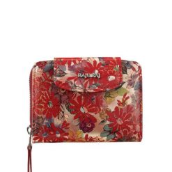 Czerwony damski portfel skórzany BajuBaj – połączenie stylu, jakości i funkcjonalności PD1255s132. Czerwone portfele bez wzorów, ze skóry. Za 190.00 zł.