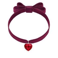 Bransoletka z posrebrzanym sercem z czerwonym kryształem na podwójnej bordowej wstążce. Czerwone bransoletki Lilou, posrebrzane. Za 128.00 zł.