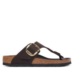 Japonki Birkenstock. Brązowe klapki Birkenstock, bez wzorów, bez obcasa. Za 611.99 zł.