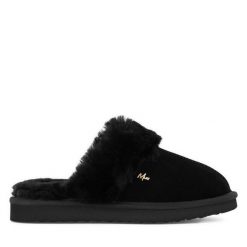 Kapcie MEXX. Czarne obuwie domowe Mexx, bez wzorów, bez zapięcia. Za 219.99 zł.