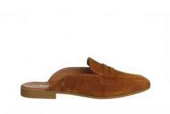 Klapki Bayla-161 022 3410 Coconut Suede 161682, Brązowy, Skóra naturalna - 38. Brązowe klapki Bayla, bez wzorów, z materiału, bez obcasa, na płaskiej podeszwie. W wyprzedaży za 199.00 zł.