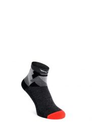 Krótkie skarpety damskie Salewa Pedroc Camo. Czarne skarpety Salewa, bez wzorów, z dzianiny. Za 181.50 zł.