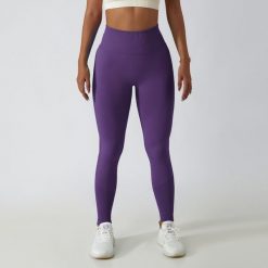 Legginsy treningowe modelujące sylwetkę z wysokim stanem Gulli. Brązowe legginsy Intica, l, bez wzorów, z tkaniny, z podwyższonym stanem, na fitness i siłownię. Za 139.00 zł.