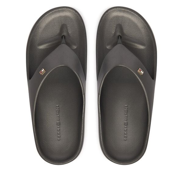 Japonki Tommy Hilfiger. Szare klapki TOMMY HILFIGER, bez wzorów, bez obcasa. Za 130.99 zł.