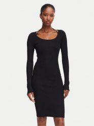 Guess Sukienka dzianinowa W6YK33 Z0968 Czarny Regular Fit. Czarne sukienki Guess, xxl, z aplikacjami, z dzianiny, bez kołnierzyka, bez ramiączek. Za 434.99 zł.