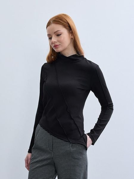 BGN Koszulka w kolorze czarnym rozmiar: 36. Czarne bluzki BGN, bez wzorów, z asymetrycznym kołnierzem, bez ramiączek. Za 57.87 zł.