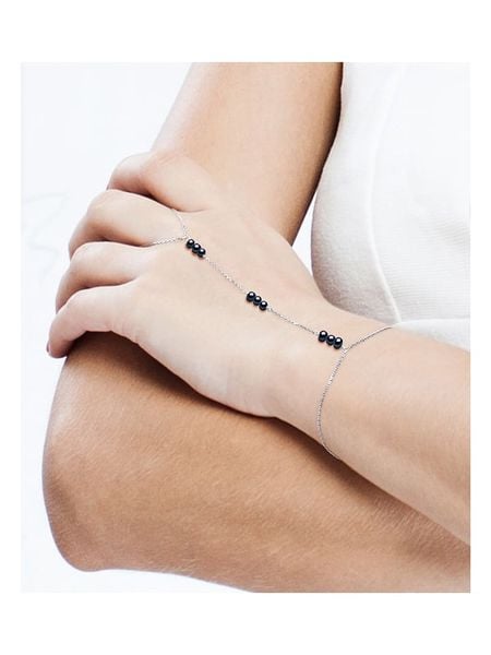 Pearline Srebrna bransoletka z perłami rozmiar: onesize. Czarne bransoletki Pearline, z perłą, srebrne. Za 225.70 zł.