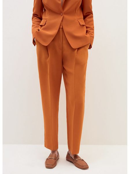 STEFANEL Spodnie w kolorze jasnobrązowym rozmiar: 46. Brązowe spodnie materiałowe Stefanel, na co dzień, bez wzorów, z materiału. Za 134.85 zł.